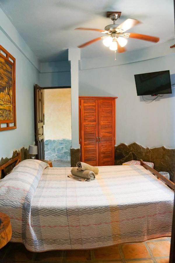 Hotel Boruca タマリンド エクステリア 写真